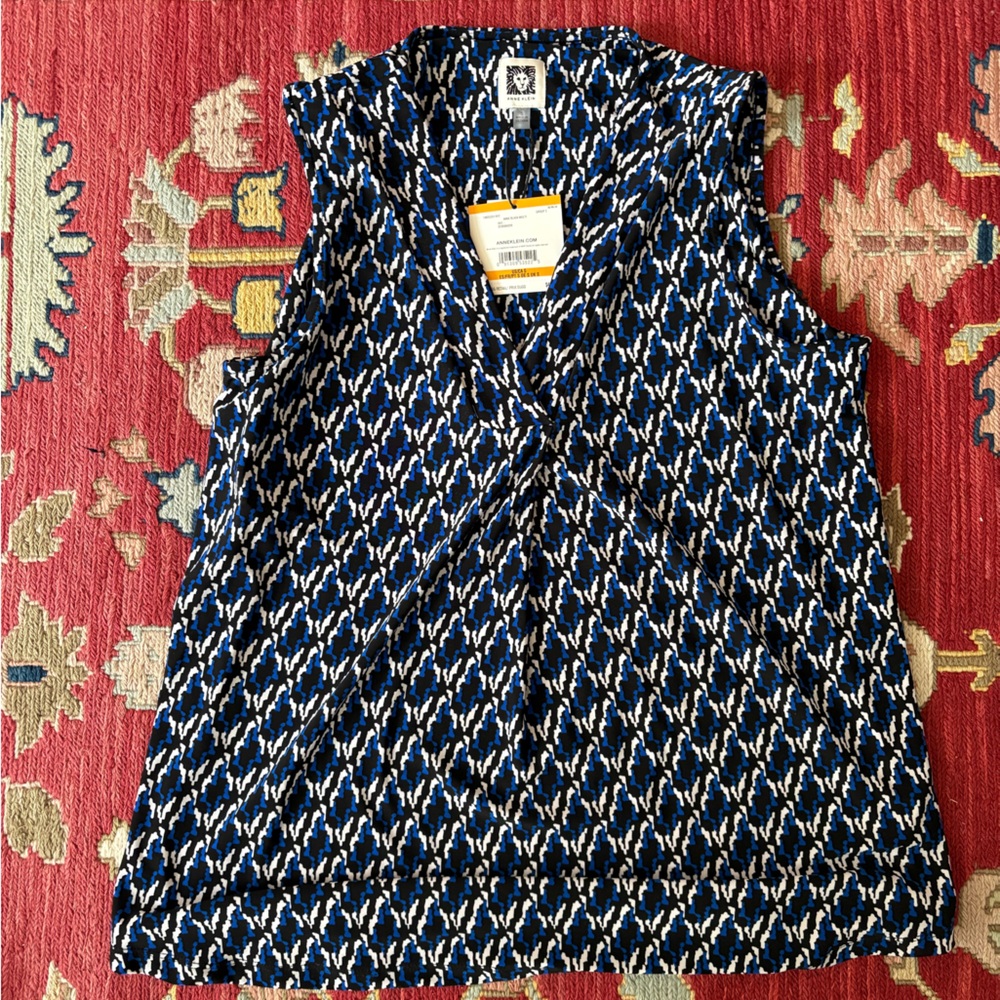 Anne Klein Sleeveless Top Size Small - NWT
